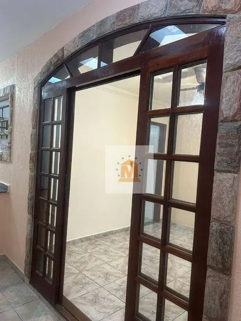 Foto 3 de Casa com 3 quartos à venda, 118m2 em Jardim das Indústrias, Jacarei - SP