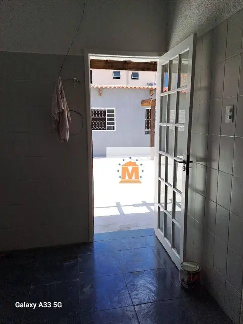 Sala Comercial à venda, 250m2 em Jardim Emília, Jacarei - SP - imagem 7 Foto 7 de Sala Comercial à venda, 250m2 em Jardim Emília, Jacarei - SP