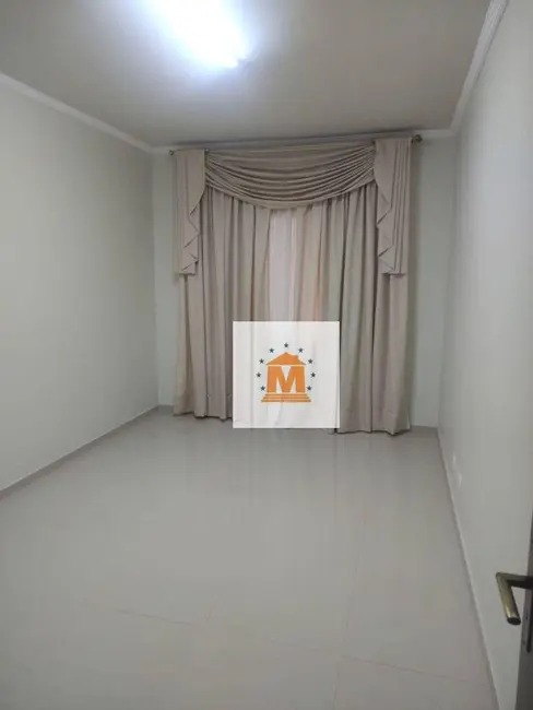 Sobrado com 3 quartos à venda, 178m2 em Jacarei - SP - imagem 9 Foto 9 de Sobrado com 3 quartos à venda, 178m2 em Jacarei - SP