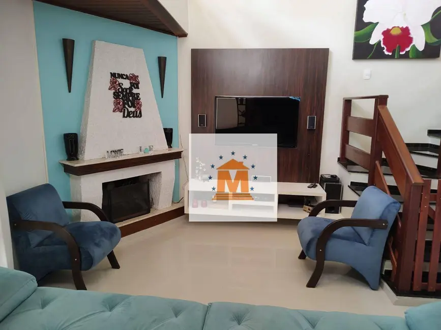 Foto 1 de Sobrado com 3 quartos à venda, 178m2 em Jacarei - SP