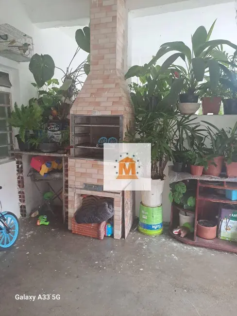 Foto 1 de Casa com 3 quartos à venda, 152m2 em Primeiro de Maio, Jacarei - SP