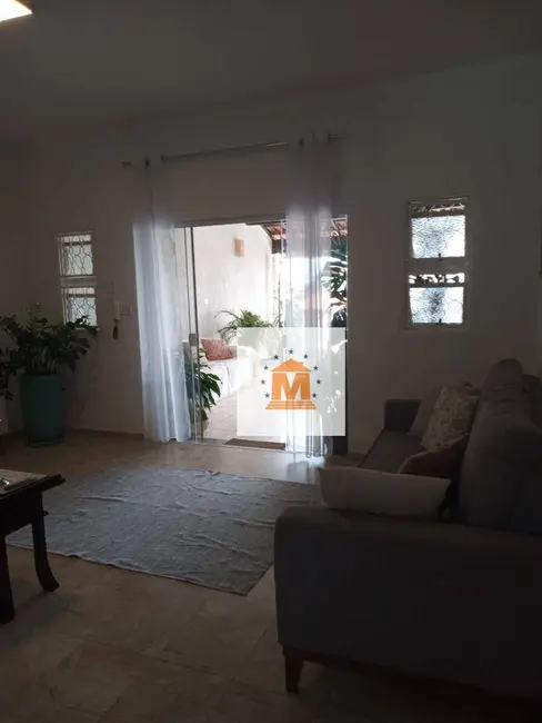 Foto 3 de Casa com 4 quartos à venda, 150m2 em Vila Nova Aliança, Jacarei - SP