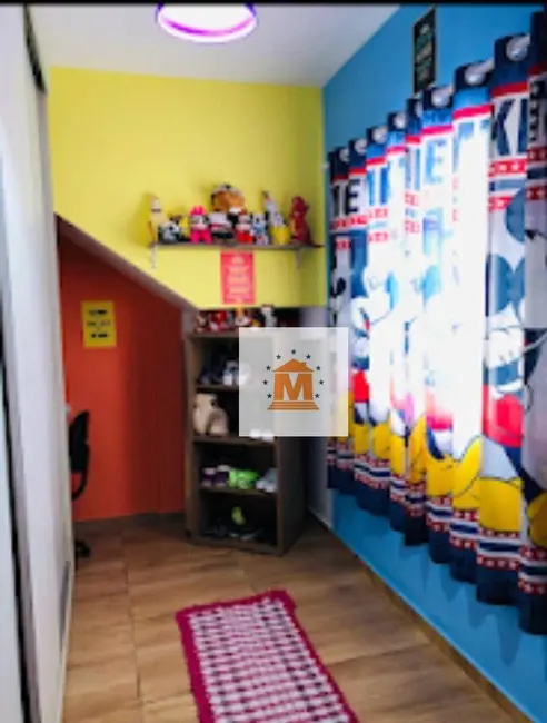 Foto 9 de Casa com 2 quartos à venda, 200m2 em Jardim Califórnia, Jacarei - SP