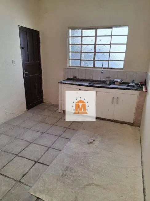 Foto 4 de Casa com 2 quartos à venda, 125m2 em Jardim Santa Marina, Jacarei - SP
