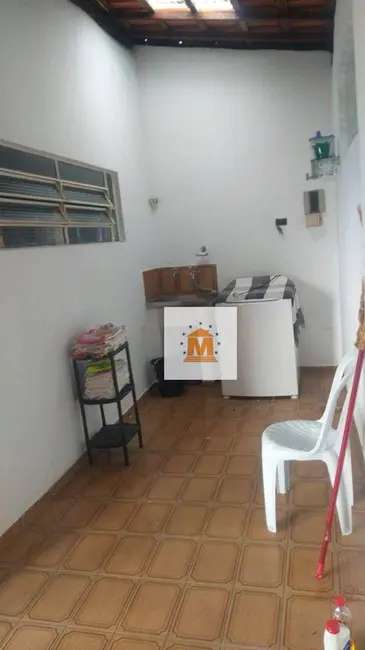 Foto 3 de Casa com 3 quartos à venda em Jardim das Oliveiras, Jacarei - SP