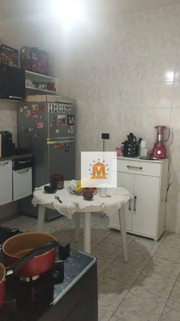 Foto 6 de Casa com 2 quartos à venda, 134m2 em Jardim do Portal, Jacarei - SP