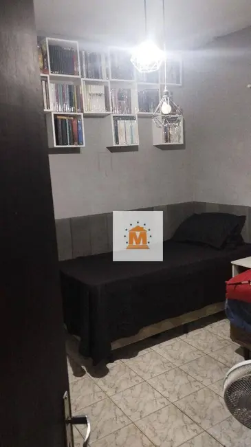 Foto 4 de Casa com 2 quartos à venda, 134m2 em Jardim do Portal, Jacarei - SP