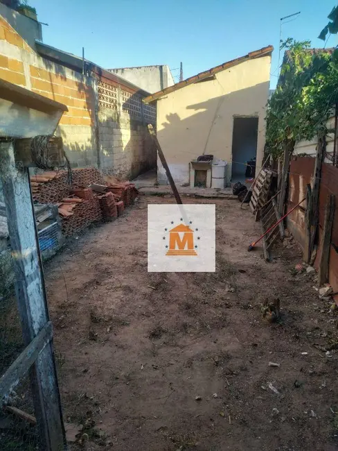 Foto 2 de Casa com 1 quarto à venda, 140m2 em Jardim Pitoresco, Jacarei - SP