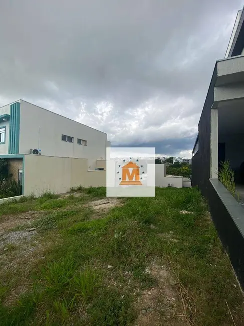 Foto 3 de Terreno / Lote à venda, 250m2 em Jacarei - SP