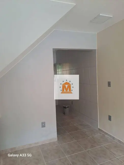 Foto 2 de Sobrado com 2 quartos à venda, 107m2 em Jardim Jacinto, Jacarei - SP