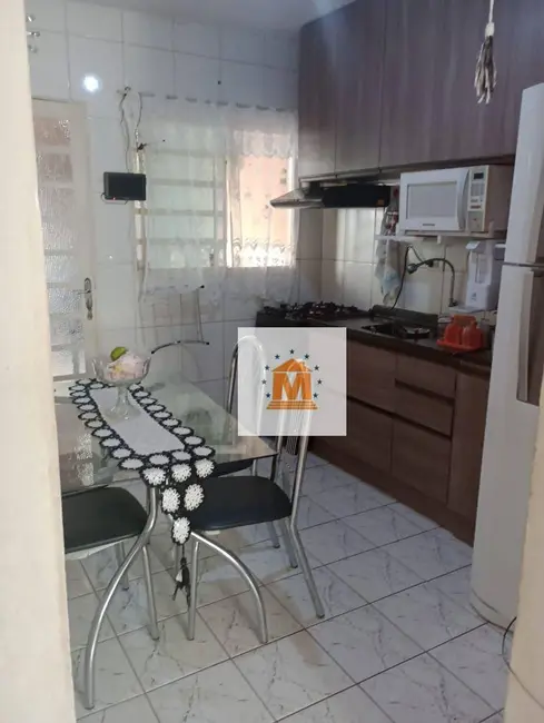Foto 1 de Casa de Condomínio com 2 quartos à venda, 55m2 em Parque Santo Antônio, Jacarei - SP