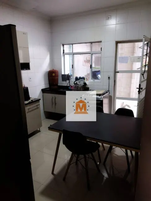 Casa de Condomínio com 2 quartos à venda, 142m2 em Jardim Coleginho, Jacarei - SP - imagem 7 Foto 7 de Casa de Condomínio com 2 quartos à venda, 142m2 em Jardim Coleginho, Jacarei - SP