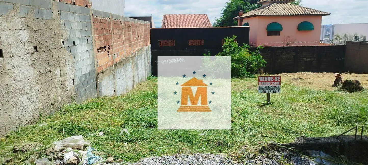 Foto 1 de Terreno / Lote à venda, 250m2 em Jacarei - SP