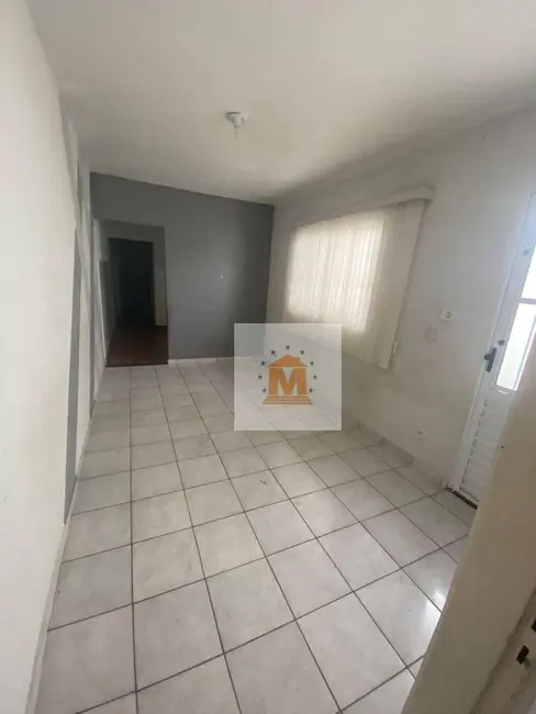 Foto 2 de Casa com 2 quartos à venda, 175m2 em Jardim das Indústrias, Jacarei - SP
