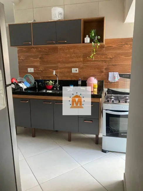 Sobrado com 3 quartos à venda, 215m2 em Jardim Santa Maria, Jacarei - SP - imagem 6 Foto 6 de Sobrado com 3 quartos à venda, 215m2 em Jardim Santa Maria, Jacarei - SP