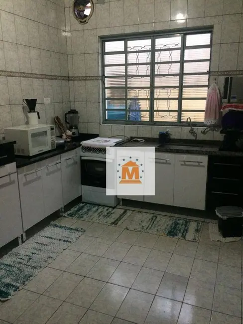 Foto 4 de Casa com 2 quartos à venda, 222m2 em São João, Jacarei - SP