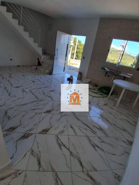 Foto 1 de Sobrado com 3 quartos à venda, 120m2 em Jardim Santo Antônio da Boa Vista, Jacarei - SP