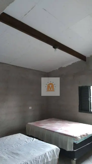 Foto 2 de Chácara com 1 quarto à venda, 1550m2 em Jardim Colônia, Jacarei - SP