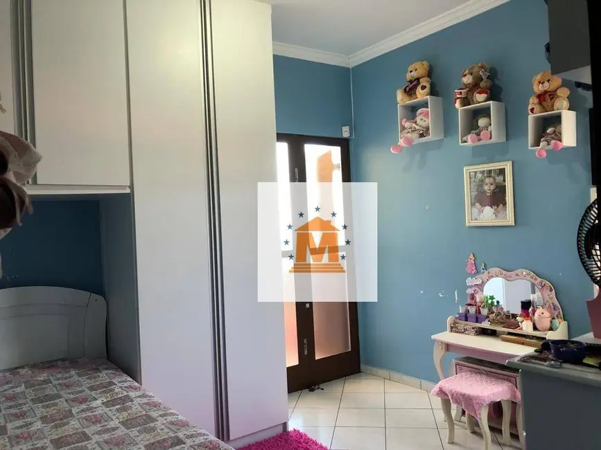 Foto 9 de Sobrado com 4 quartos à venda, 175m2 em Jacarei - SP