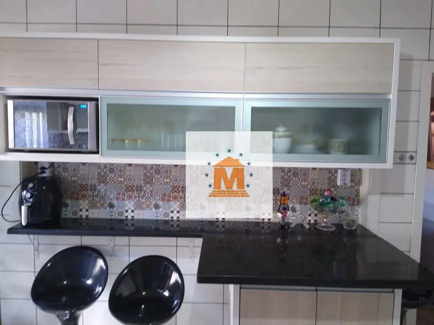 Sobrado com 2 quartos à venda, 243m2 em Parque Santo Antônio, Jacarei - SP - imagem 7 Foto 7 de Sobrado com 2 quartos à venda, 243m2 em Parque Santo Antônio, Jacarei - SP