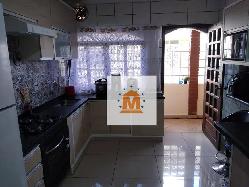 Sobrado com 2 quartos à venda, 243m2 em Parque Santo Antônio, Jacarei - SP - imagem 1 Foto 1 de Sobrado com 2 quartos à venda, 243m2 em Parque Santo Antônio, Jacarei - SP