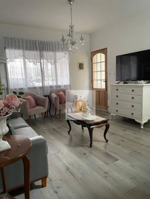 Foto 1 de Sobrado com 4 quartos à venda, 150m2 em Vila Formosa, Jacarei - SP