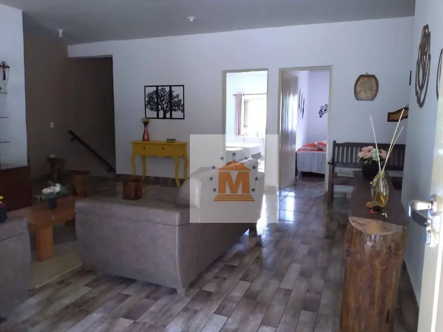 Sobrado com 3 quartos à venda, 1921m2 em Santa Branca - SP - imagem 8 Foto 8 de Sobrado com 3 quartos à venda, 1921m2 em Santa Branca - SP