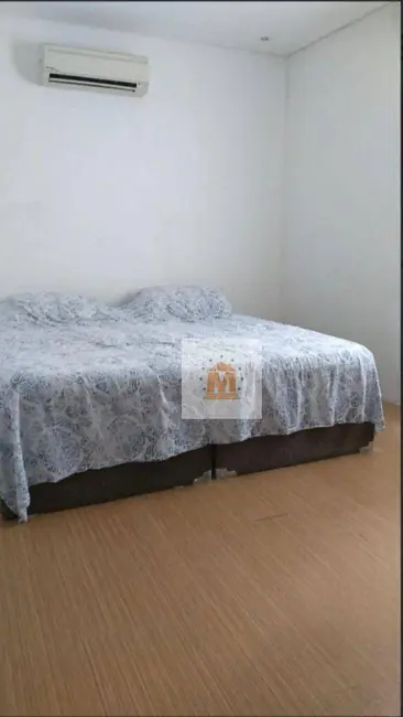 Foto 3 de Casa com 3 quartos à venda, 150m2 em Parque Santo Antônio, Jacarei - SP