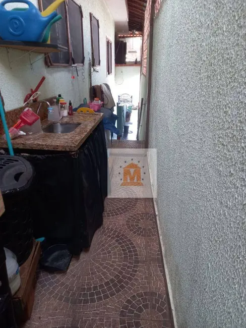 Foto 4 de Sobrado com 4 quartos à venda, 175m2 em Parque Santo Antônio, Jacarei - SP