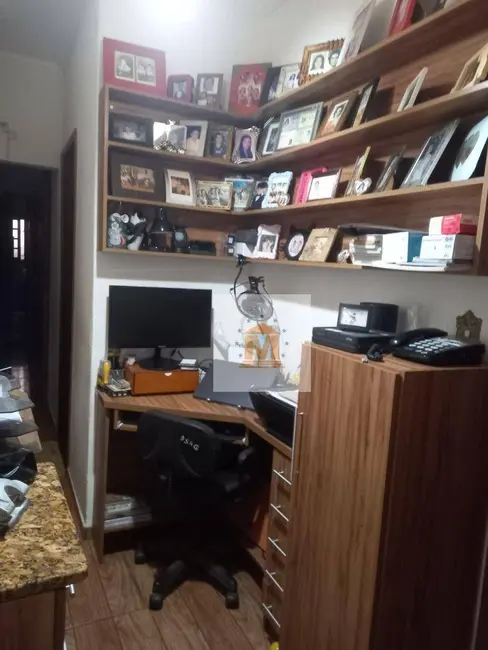 Foto 8 de Sobrado com 4 quartos à venda, 175m2 em Parque Santo Antônio, Jacarei - SP