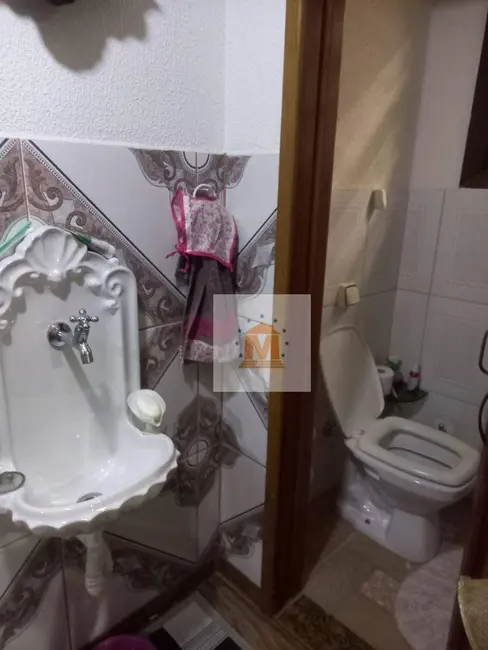 Foto 7 de Sobrado com 4 quartos à venda, 175m2 em Parque Santo Antônio, Jacarei - SP