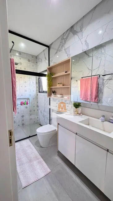 Foto 9 de Sobrado com 3 quartos à venda, 250m2 em Jardim São Gabriel, Jacarei - SP