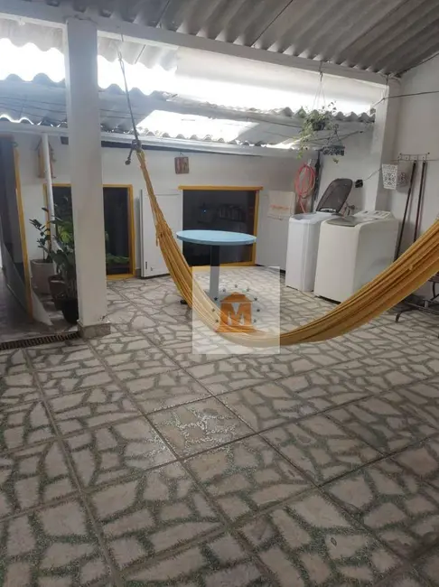 Foto 4 de Casa com 2 quartos à venda, 225m2 em Jardim Santo Antônio da Boa Vista, Jacarei - SP