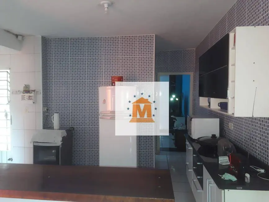 Foto 8 de Sobrado com 2 quartos à venda, 175m2 em Parque Santo Antônio, Jacarei - SP