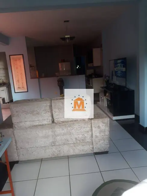 Foto 7 de Sobrado com 2 quartos à venda, 175m2 em Parque Santo Antônio, Jacarei - SP