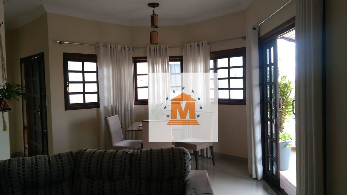 Foto 2 de Sobrado com 3 quartos à venda, 250m2 em Jardim Terras de São João, Jacarei - SP