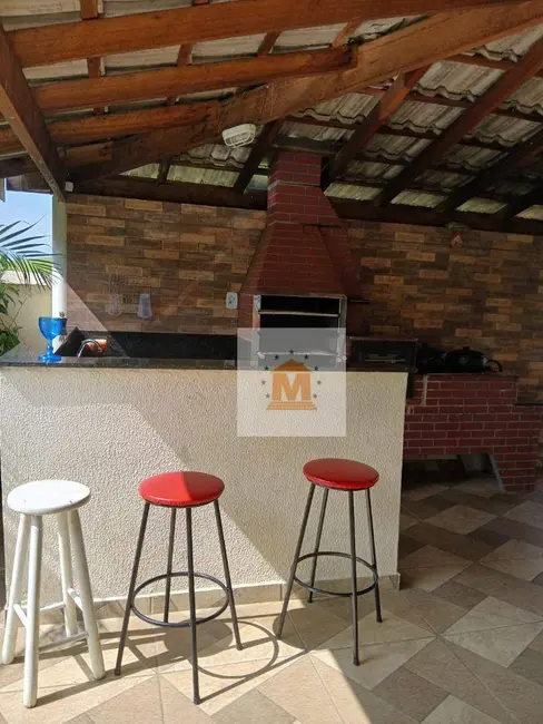 Chácara com 2 quartos à venda, 1204m2 em São João da Boa Vista, Cacapava - SP - imagem 8 Foto 8 de Chácara com 2 quartos à venda, 1204m2 em São João da Boa Vista, Cacapava - SP