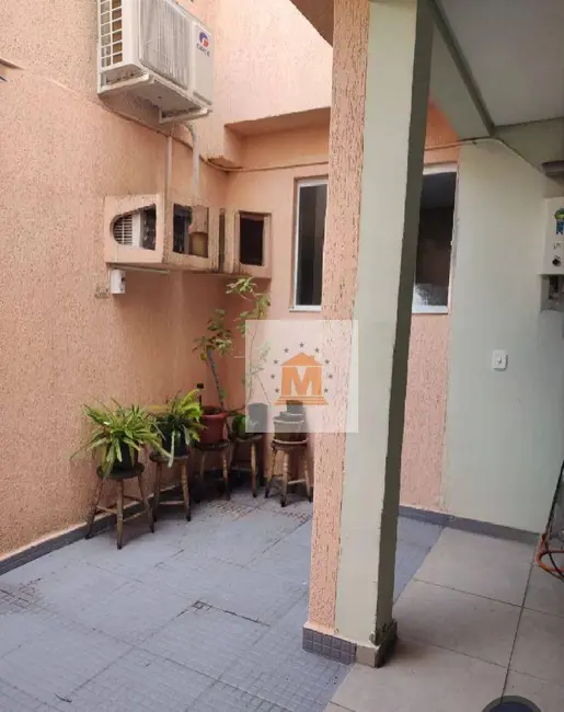 Foto 8 de Casa com 3 quartos à venda, 150m2 em Sao Jose Dos Campos - SP