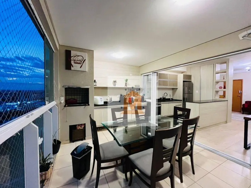 Foto 9 de Apartamento com 3 quartos à venda, 30m2 em Jardim Califórnia, Jacarei - SP