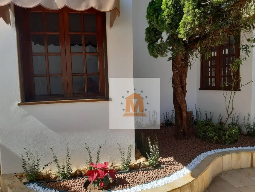 Foto 2 de Casa com 4 quartos à venda, 553m2 em Vila Santos, Cacapava - SP