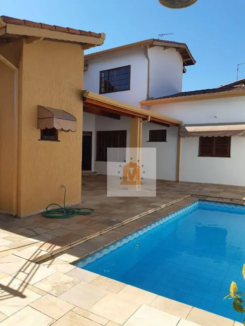 Foto 3 de Casa com 4 quartos à venda, 553m2 em Vila Santos, Cacapava - SP