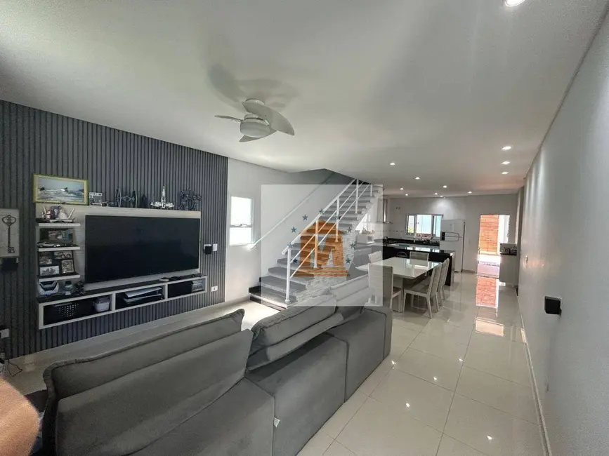 Foto 1 de Sobrado com 3 quartos à venda, 231m2 em Jardim Jacinto, Jacarei - SP