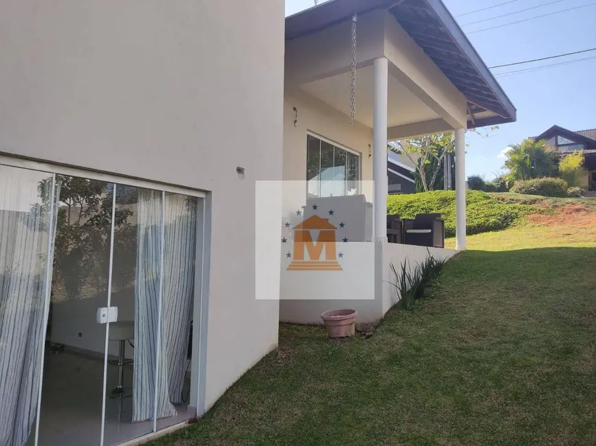Foto 3 de Sobrado com 3 quartos à venda, 1600m2 em Jacarei - SP