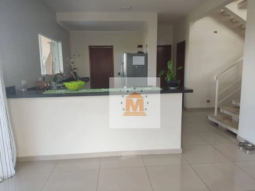 Foto 8 de Sobrado com 3 quartos à venda, 1600m2 em Jacarei - SP