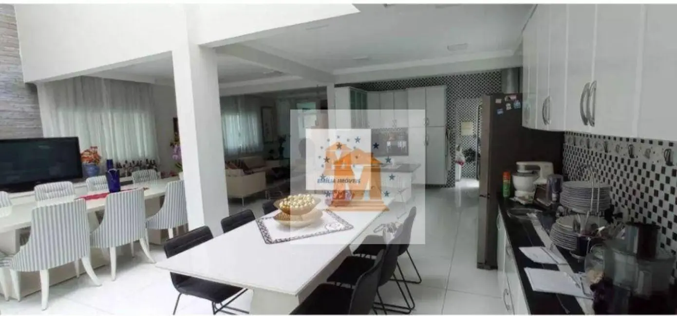 Sobrado com 3 quartos à venda, 275m2 em Jacarei - SP - imagem 3 Foto 3 de Sobrado com 3 quartos à venda, 275m2 em Jacarei - SP