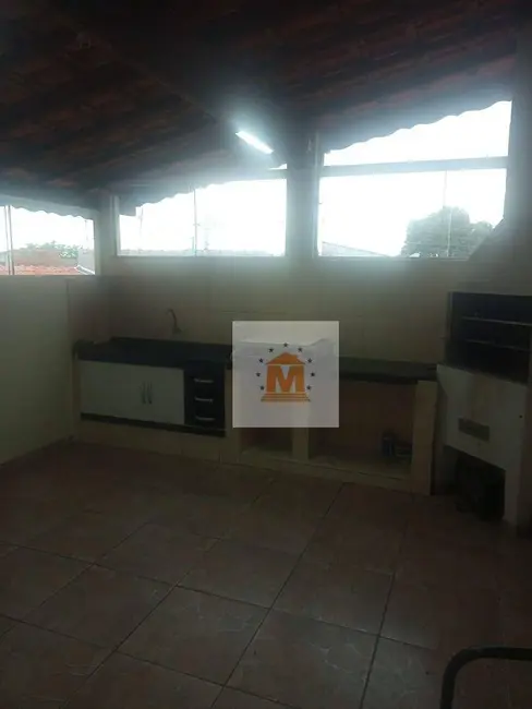 Foto 2 de Sobrado com 3 quartos à venda, 126m2 em Parque Imperial, Jacarei - SP