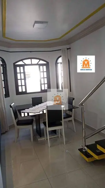 Foto 4 de Sobrado com 3 quartos à venda, 273m2 em Parque dos Príncipes, Jacarei - SP