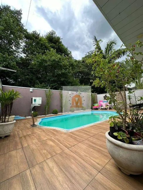 Foto 8 de Sobrado com 3 quartos à venda, 250m2 em Parque Califórnia, Jacarei - SP