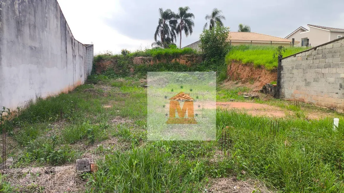 Foto 1 de Terreno / Lote à venda, 480m2 em Igarata - SP
