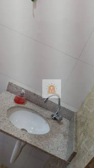 Foto 4 de Sobrado com 2 quartos à venda, 140m2 em Parque dos Príncipes, Jacarei - SP